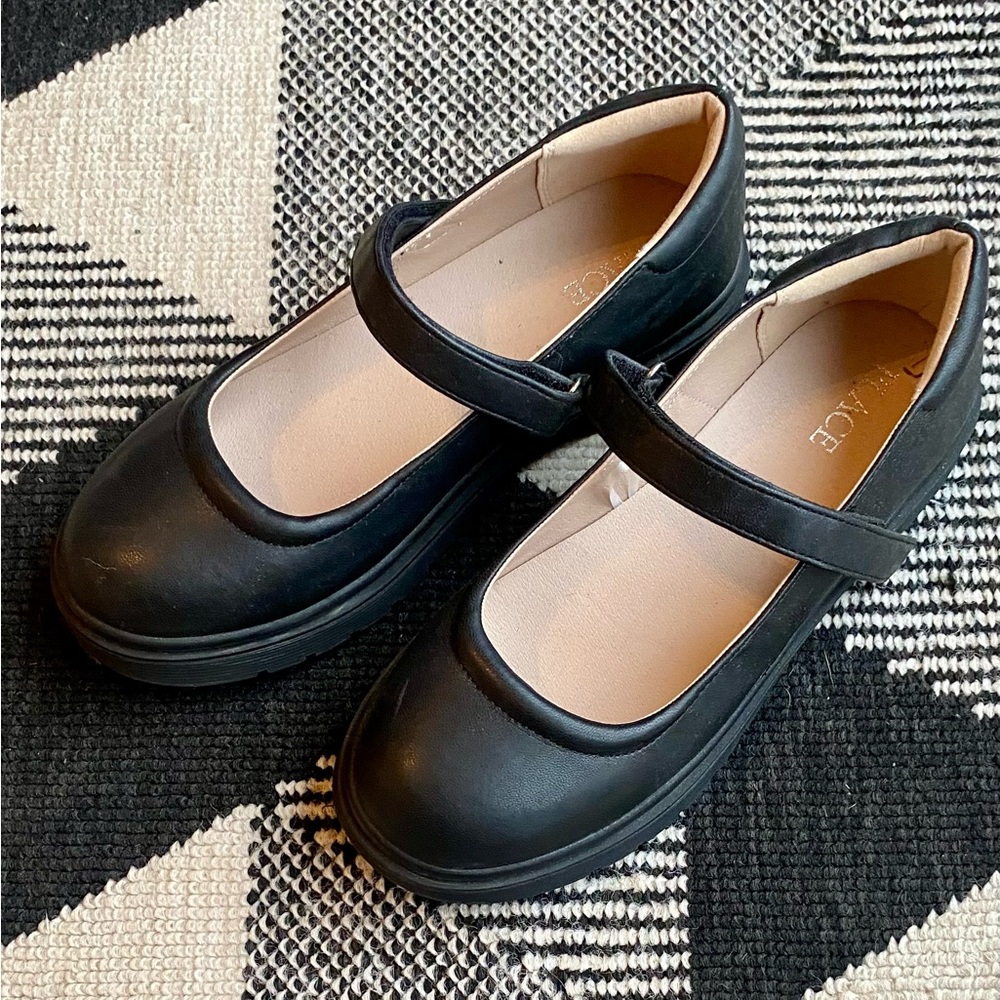LIKE NEW! Black Mary Jane Shoes